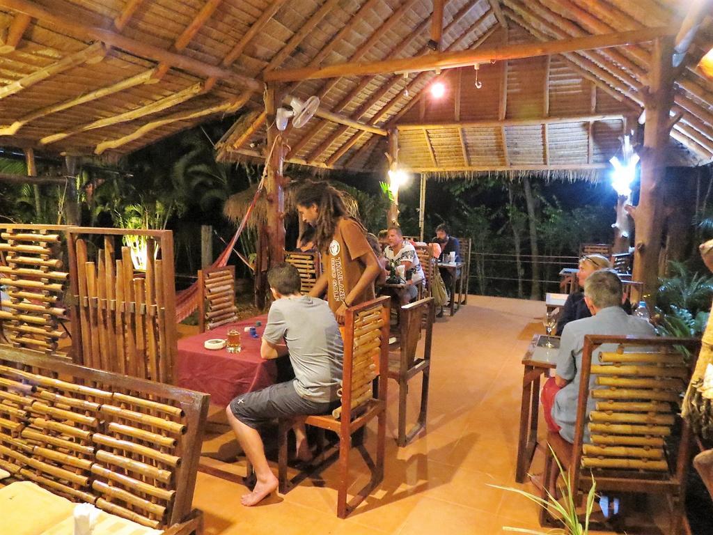 Bamboo Hideaway Resort Mak-sziget Kültér fotó