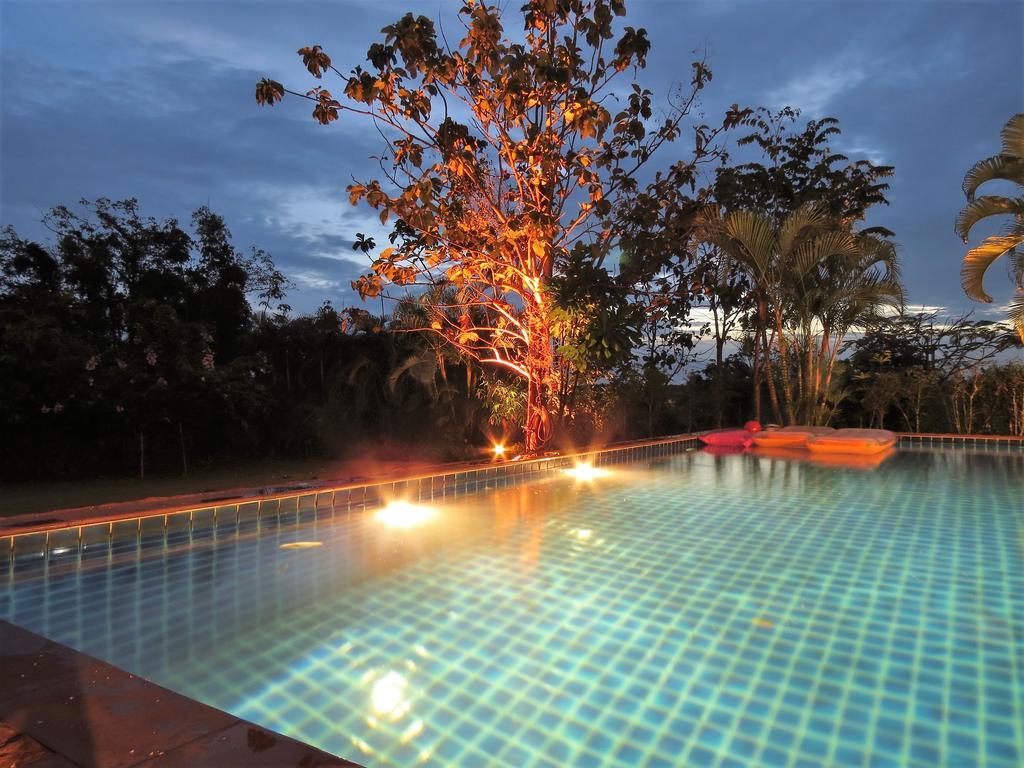 Bamboo Hideaway Resort Mak-sziget Kültér fotó