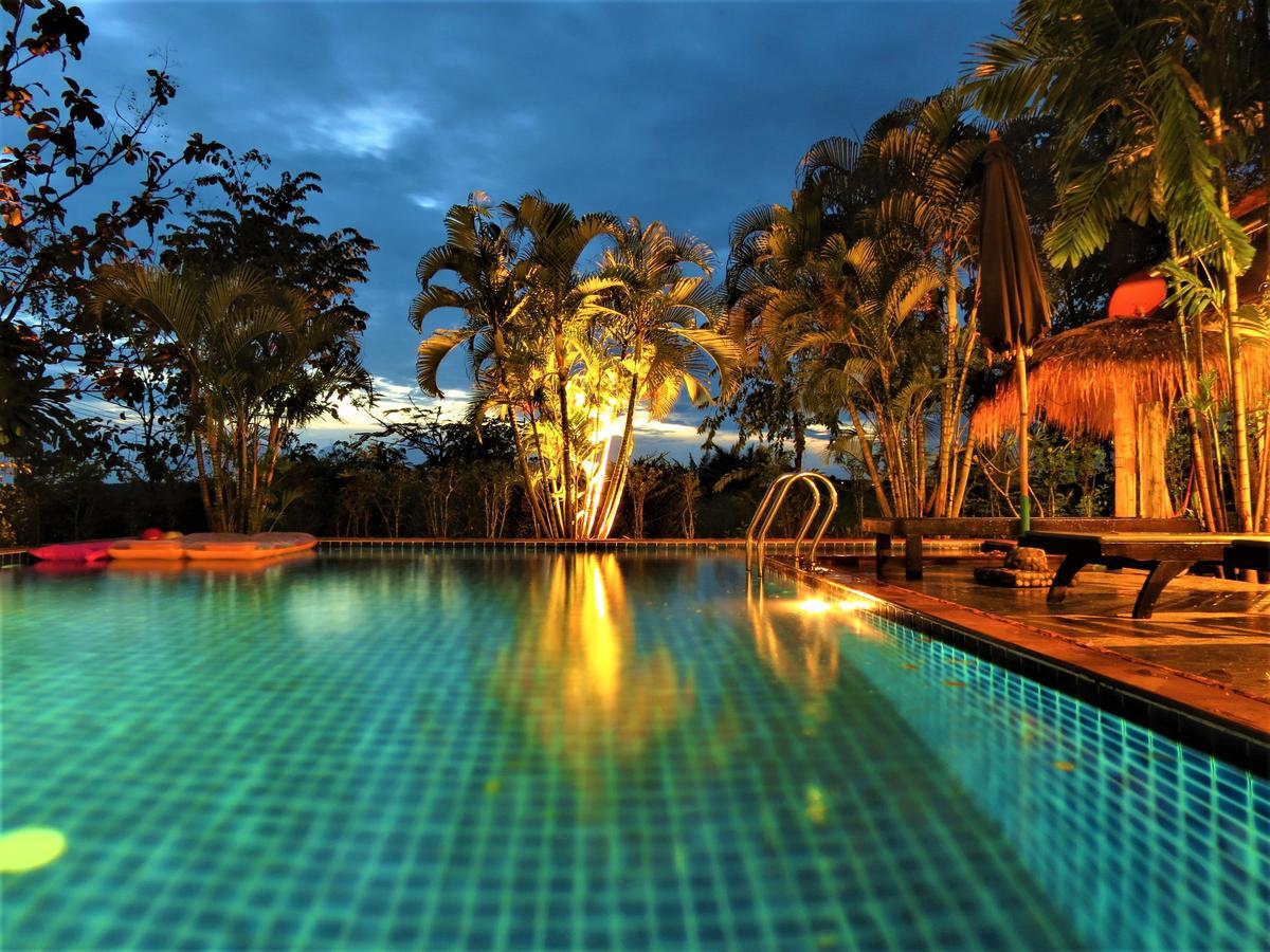 Bamboo Hideaway Resort Mak-sziget Kültér fotó